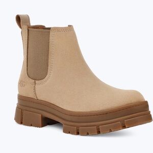 UGG ASHTON CHELSEA BOOT Size 5 NIB